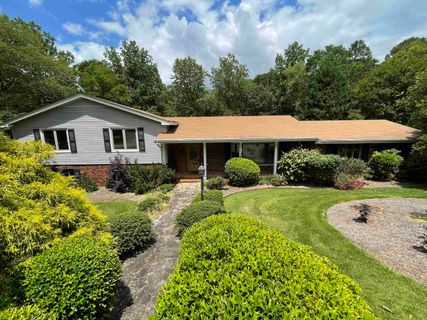 Previously sold for $415,000