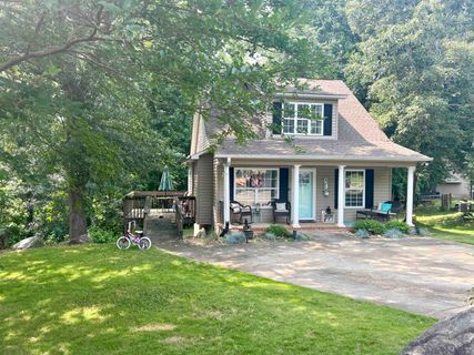 128 Shining Rock Court sold home in Fawn Branch, Boiling Springs, SC