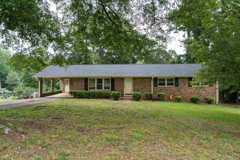 271 Woodley Rd