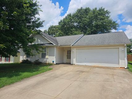 212 Chateau Street sold home in Savannah Acres, Boiling Springs, SC