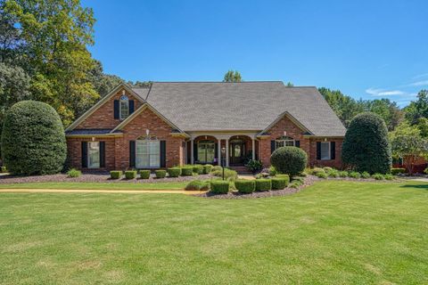 877 Oakcrest Road