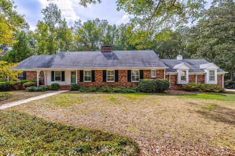 140 Fernbrook Circle