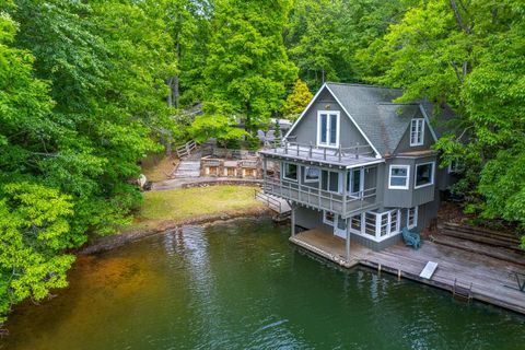 2000 W Lakeshore Drive