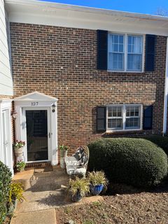 127 Fernridge Drive