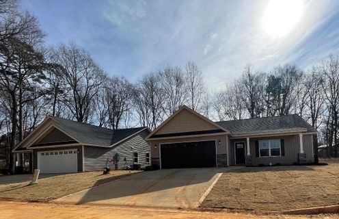 106 E Caylee Way