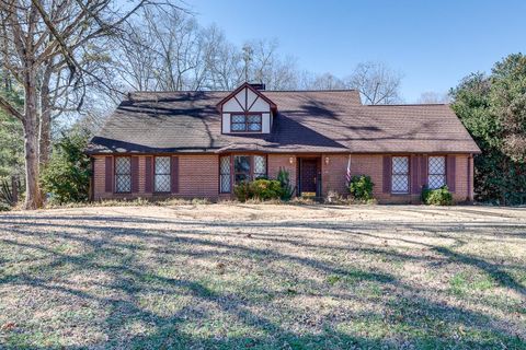301 Crestview Lane