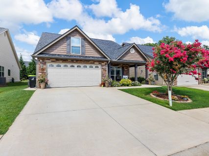 407 Pierview Way