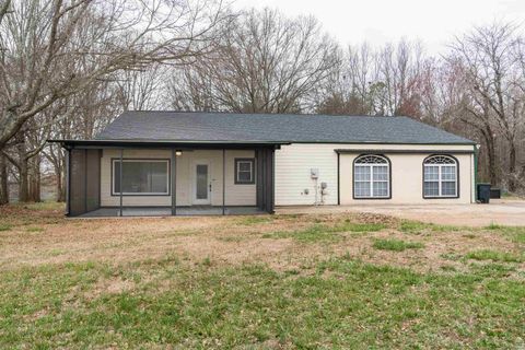 Previously sold for $306,000