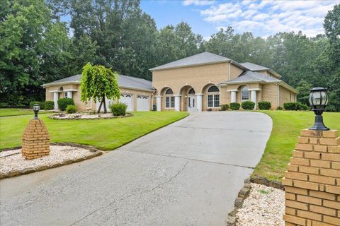 444 S Oakley Lane