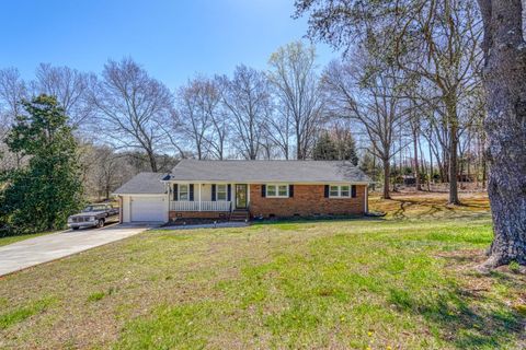 118 Brookgreen Drive sold home in Meadowbrook Farm, Inman, SC