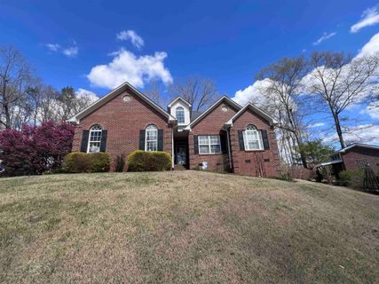 631 Heathrow Ct