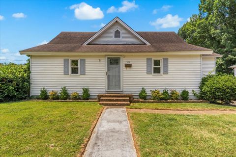 528 Shirley Street