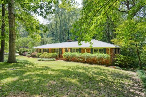 100 Sweetbriar Court