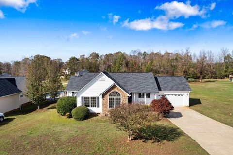 825 W River Grove Circle sold home in West River Grove, Roebuck, SC