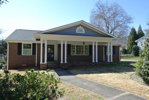 142 Eastwood Circle