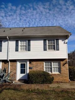 1432 Dover Road sold home in Carriage Hse Condo, Spartanburg, SC