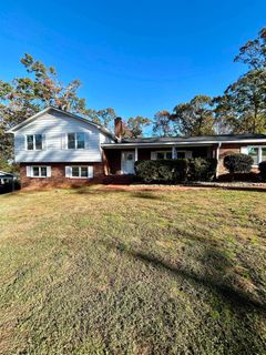 320 Lake Forest Drive