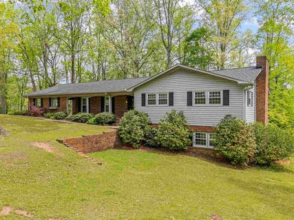 144 Wedgewood Pl
