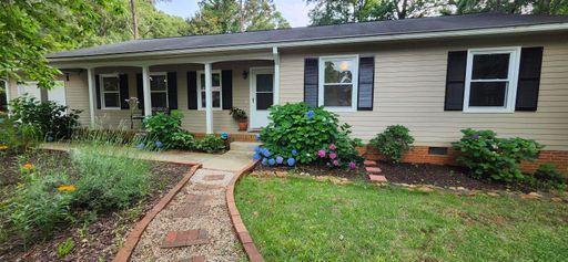 192 Wellesley Drive sold home in Pine Forest, Spartanburg, SC