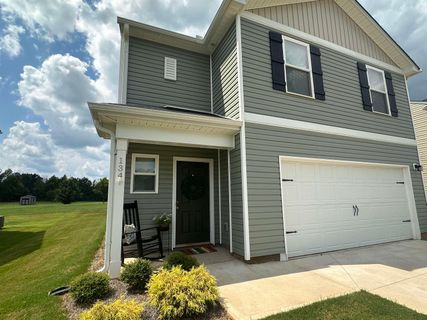 134 Field Crest Lane sold home in Field Crest Farm, Gaffney, SC