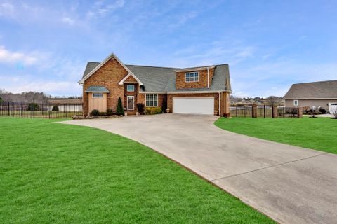 105 N Stallion Drive sold home in Farm Lake, Cowpens, SC
