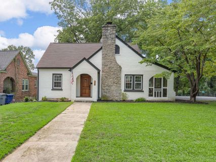 144 E Victoria Road