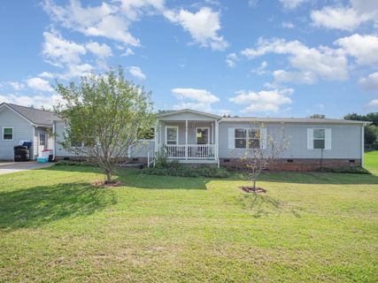 225 Cannon Ball Run active home in Mountain View, Campobello, SC