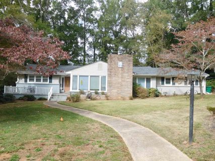 101 Lansdell Drive Drive