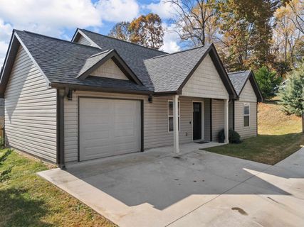 17 Pamela Drive