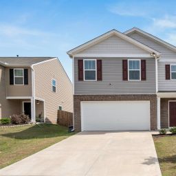 1808 Bridle Lane