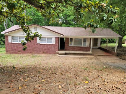 200 Lincoln Drive
