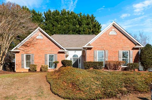 225 Georgetown Court sold home in Bradford Place, Moore, SC