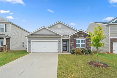 51 Oak Edge Lane active home in Brookside Farms, Greer, SC