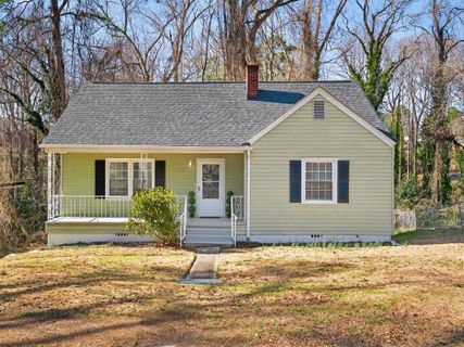 111 Oakleaf Drive active home in Park Hills, Spartanburg, SC