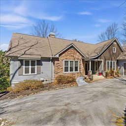 3 Rustic Court