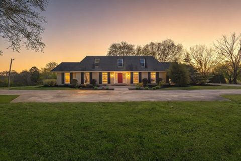 127 Twin Lakes Drive active home in Twin Lakes, Moore, SC
