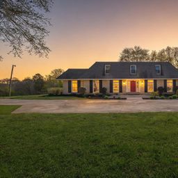 127 Twin Lakes Drive