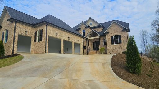 118 N Woodfin Drive