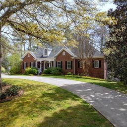 6 Twin Oaks Ct