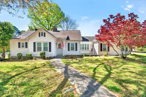 212 E Fairview Ave