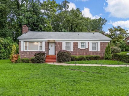 218 Hillcrest Drive
