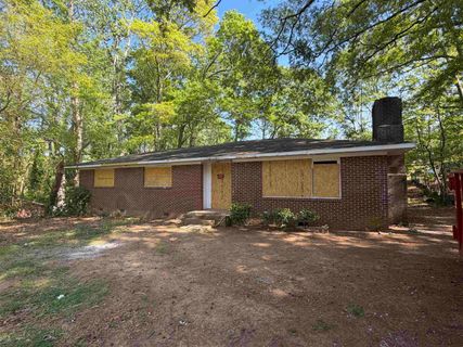 329 Amherst Dr