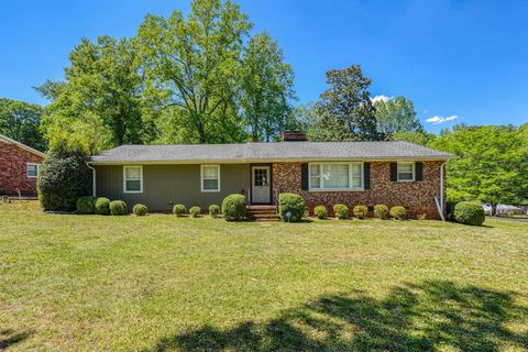 137 Henson St sold home in Hillbrook Forest, Spartanburg, SC