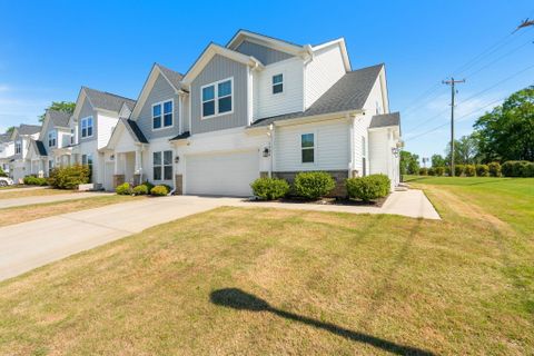 1504 Shallons Court active home in Wadsworth Manor, Spartanburg, SC