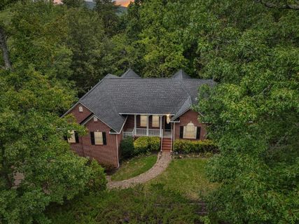 100 Paris Glen Way