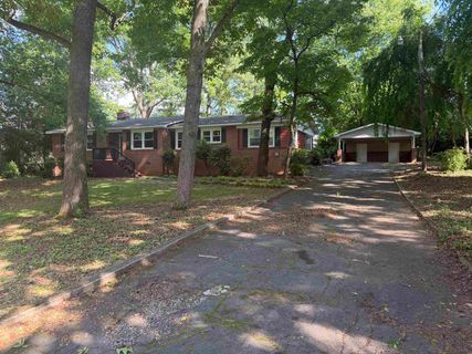 2221 Avondale Drive