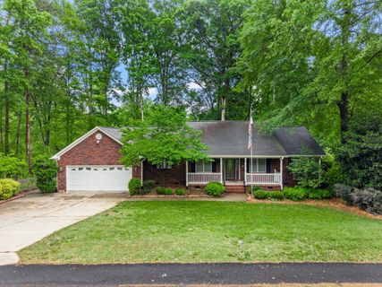 353 Round Ridge Road active home in Oak Creek, Spartanburg, SC