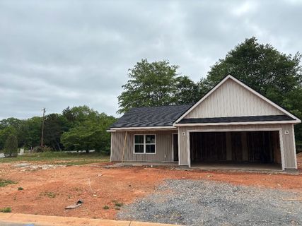 105 Addison Creek Lane active home in Kyndra Hollow, Chesnee, SC