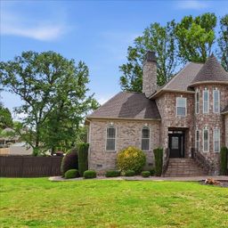 429 Hunting Crest Court