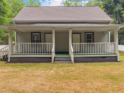 108 Wayside Dr